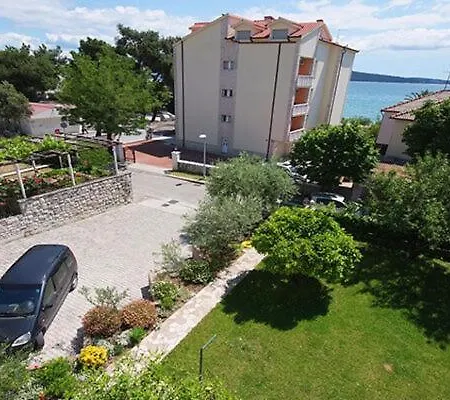 Kaja Apartment